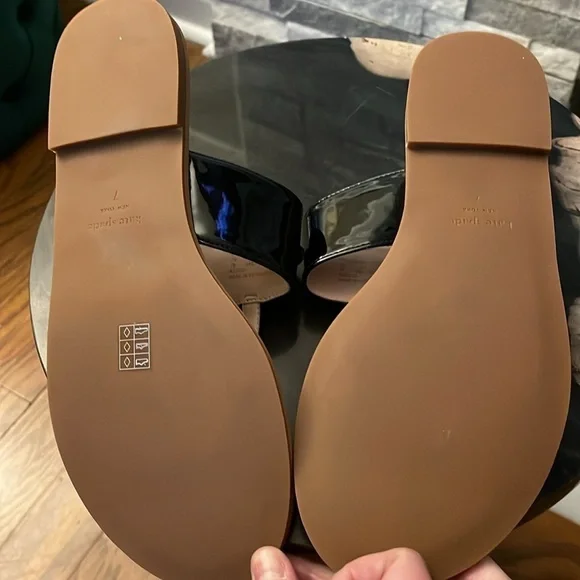 NWOT KATE SPADE BLACK PATENT LEATHER SIZE 7 - Picture 5 of 6